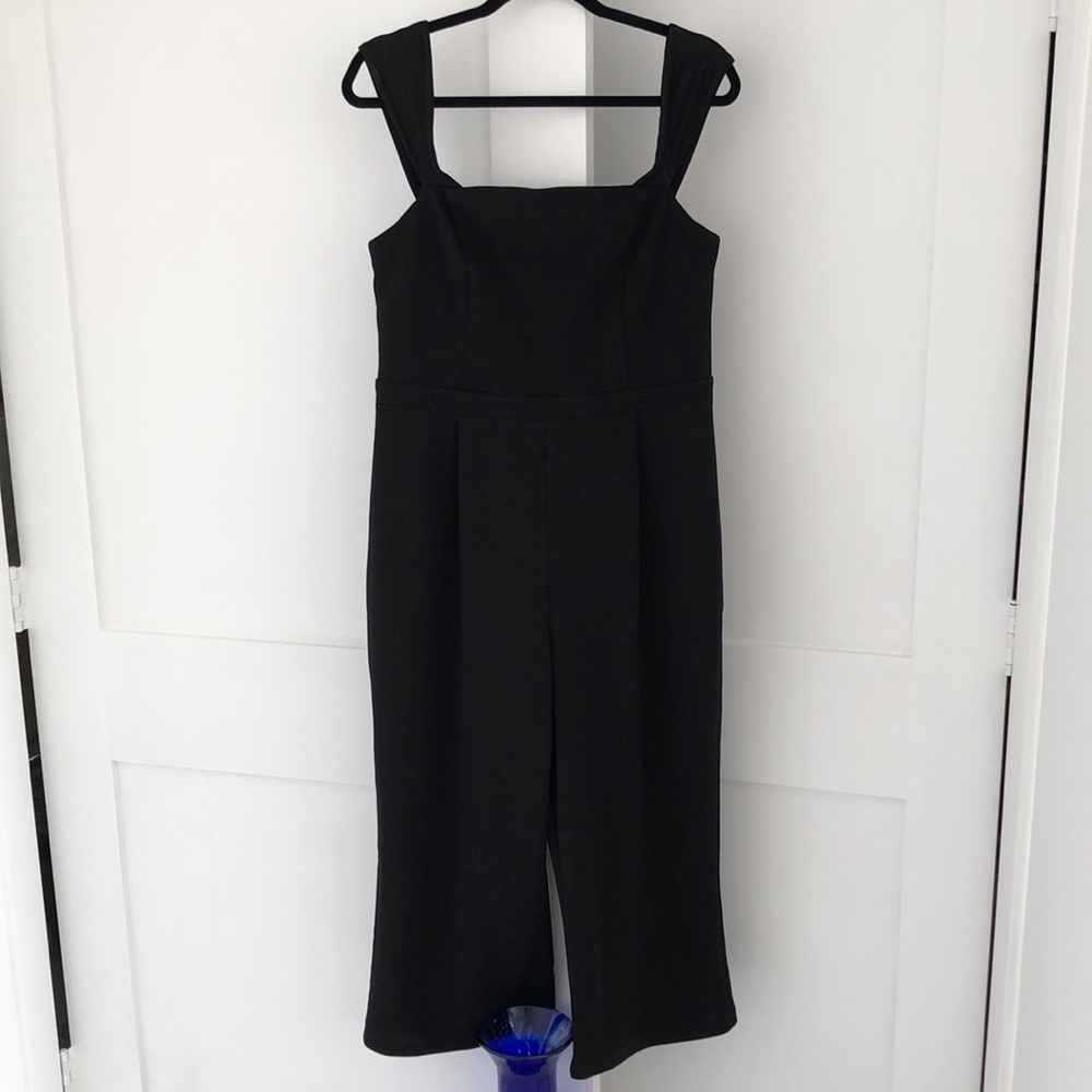 Jumpsuit - Picture 3 of 4